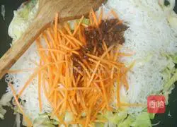 Illustration of three shredded fried rice noodles 6