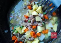 Illustration of how to make curry pork rice bowl 6