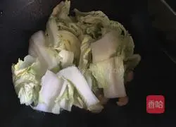 Illustration of how to make light cabbage, tofu and shrimp soup 6
