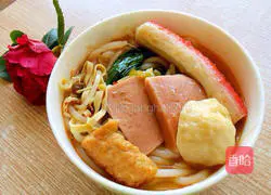 Illustration of how to make Yunnan Cross-Bridge Rice Noodles 9