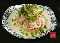 Illustration of how to make shredded radish with scallion oil 16