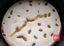 Illustration of rice cooker cake making 12