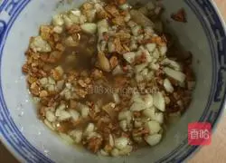 Illustration of how to make scallops, vermicelli and baby vegetables 3