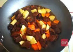 Braised Beef Recipe Illustration 12