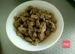 Illustration of how to cook mutton with winter melon 3