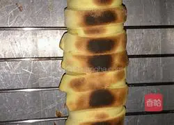 Illustration of how to make coconut-flavored banana golden worm bread 7