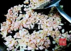 Illustration of how to make mushroom white sauce spaghetti 6