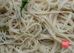 Illustration of How to Blanch Noodles 4