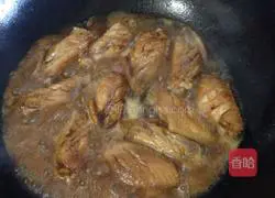 Soy Sauce Braised Chicken Wings Recipe Illustration 3