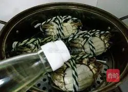 Illustration of steamed hairy crabs 2