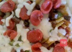 Illustration of making pizza with electric pan 12