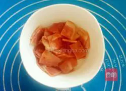 Illustration of how to make shrimp and bacon pizza 6