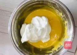 Illustration of how to make chiffon cake 10