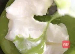 Illustration of how to make white jade rolls 9