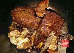 Illustration of homemade beef sauce 7