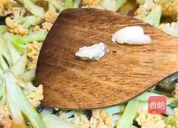 Illustration of how to make stir-fried cauliflower with pizza sauce 5