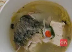 Illustration of how to make cabbage, tofu and fish head soup 5