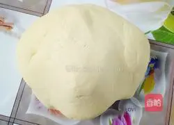 Illustration of how to make imitation pear buns (fancy pastry) 3