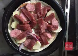 Beef Sausage Potato Pizza Recipe Illustration 6