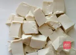 Illustration of how to make crab meal and tofu soup 6