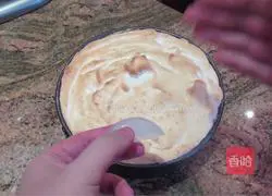 Illustration of how to make sweet but not greasy cheesecake 12