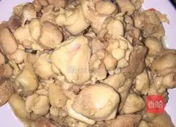 How to make green pepper spicy chicken Illustration 4