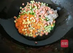 Illustration of how to make rice with lettuce 3