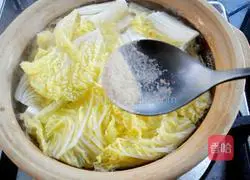 Illustration of how to make cabbage and tofu stew 8