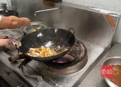 Illustration of Curry Braised Chicken 5