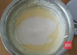 Illustration of how to make frozen yogurt cheesecake 4