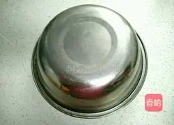 Illustration of how to make steamed pork with taro powder 15