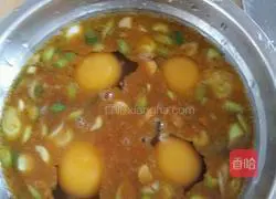 Illustration of how to make home-style braised eggs with Northeastern sauce in a rice cooker 3