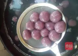 Illustration of how to make fermented purple sweet potato pearl dumplings 9