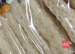 Illustration of how to make Xinzhou fried rice noodles 1