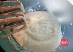 Strawberry Cake Roll Recipe Illustration 2