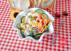 Illustration of how to make assorted corn, vegetable and fruit salad 9