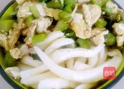 Illustration of how to pick pointed noodles in Shanxi 6