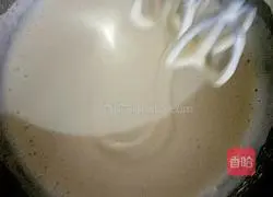 Illustration of how to make low-oil and low-fat soft madeleine cake 3