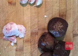 Illustration of how to make baked barbecued shiitake mushrooms 1