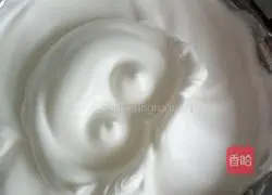 Illustration of how to make chiffon cake without mistakes 4