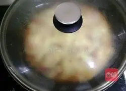 Illustration of how to make pizza in a pan 15