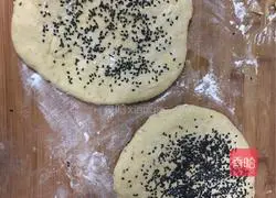 Illustration of how to make five-spice pot helmet 3