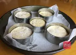 Illustration of how to make British muffins 5