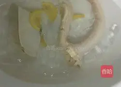 Illustration of how to make geoduck sashimi 3