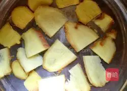 Illustration of how to make braised chicken with scallion oil 2