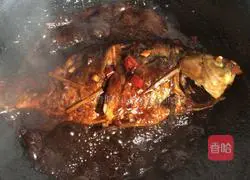 Illustration of how to make sweet and sour crucian carp 13