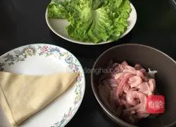 Illustration of how to make shredded pork with Korean sauce 1