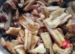 Illustration of how to make rice noodles and meat 2