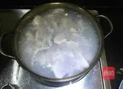 Illustration of how to make smooth fish fillets 3