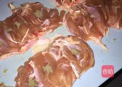 Illustration of how to make chicken legs and vegetable rolls 5